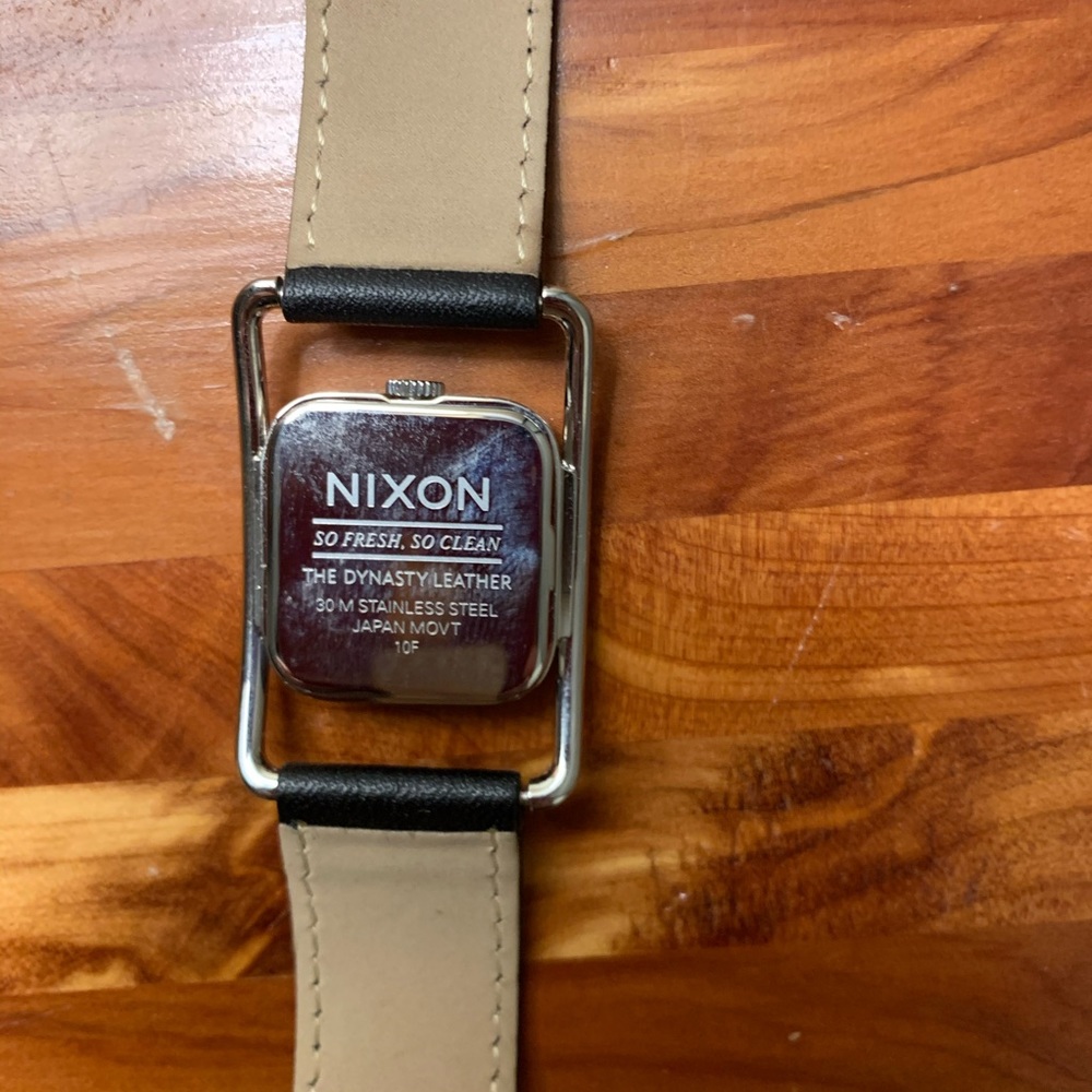 Women’s Nixon leather watch - Picture 3 of 3